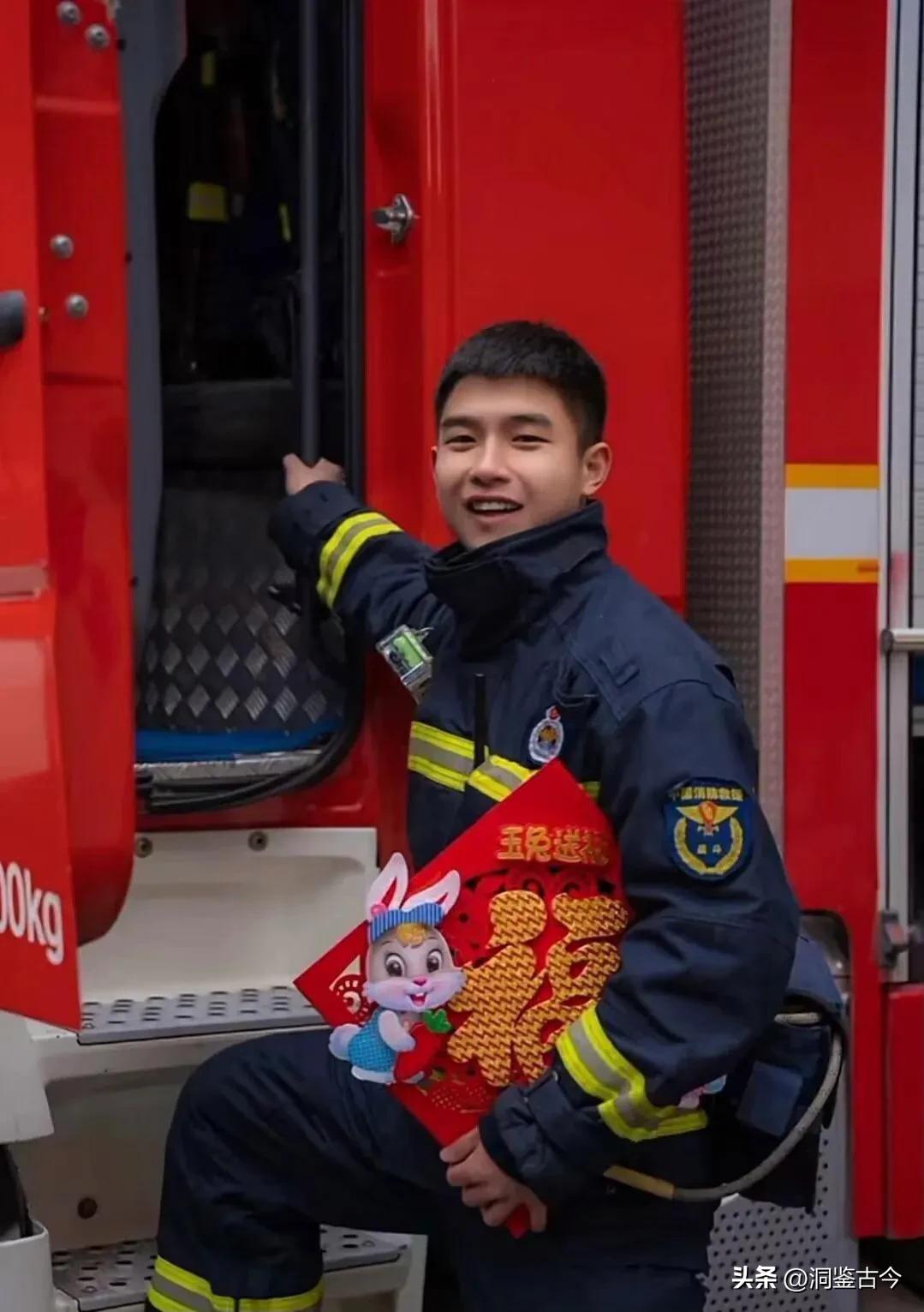 济宁市公开招录84名政府专职消防队员，其中战斗员岗位69人，驾驶员岗位15人。队