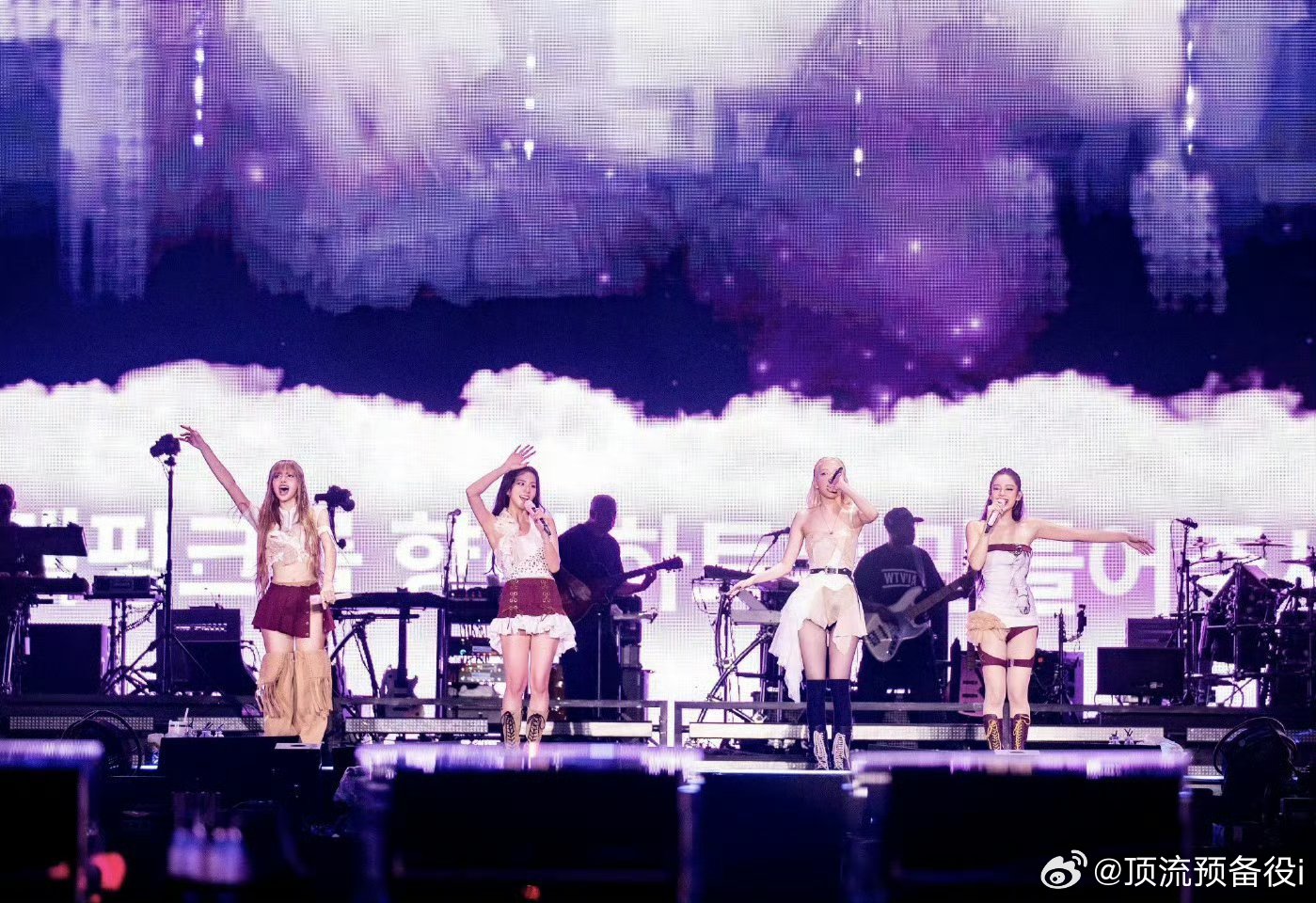 邓超孙俪带着等等和小花去看了blackpink演唱会[打call][打call]