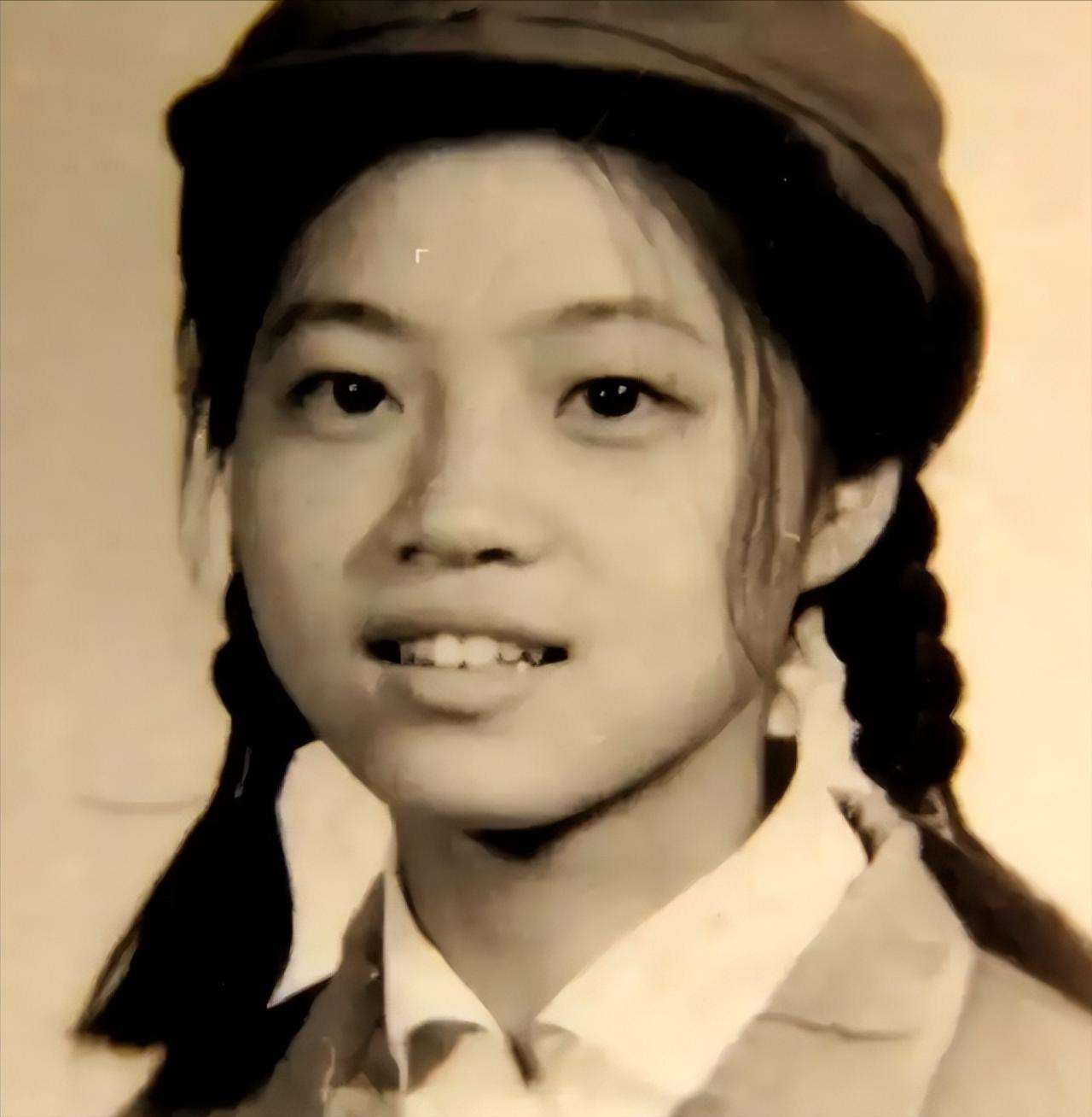 1969年，21岁青岛女知青不顾众人反对，嫁给30多岁农民，洞房之夜，新娘满脸娇