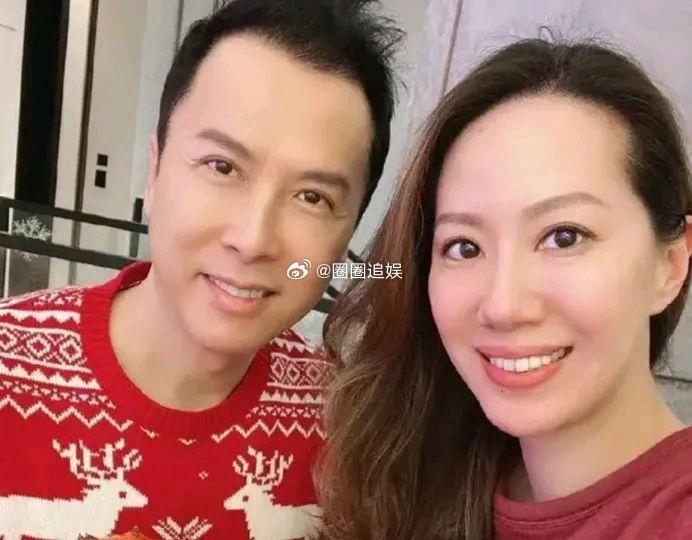 甄子丹的老婆梁静慈怀孕了，她高兴的对丈夫说：“我怀孕了，2个月了！”没想到却等来
