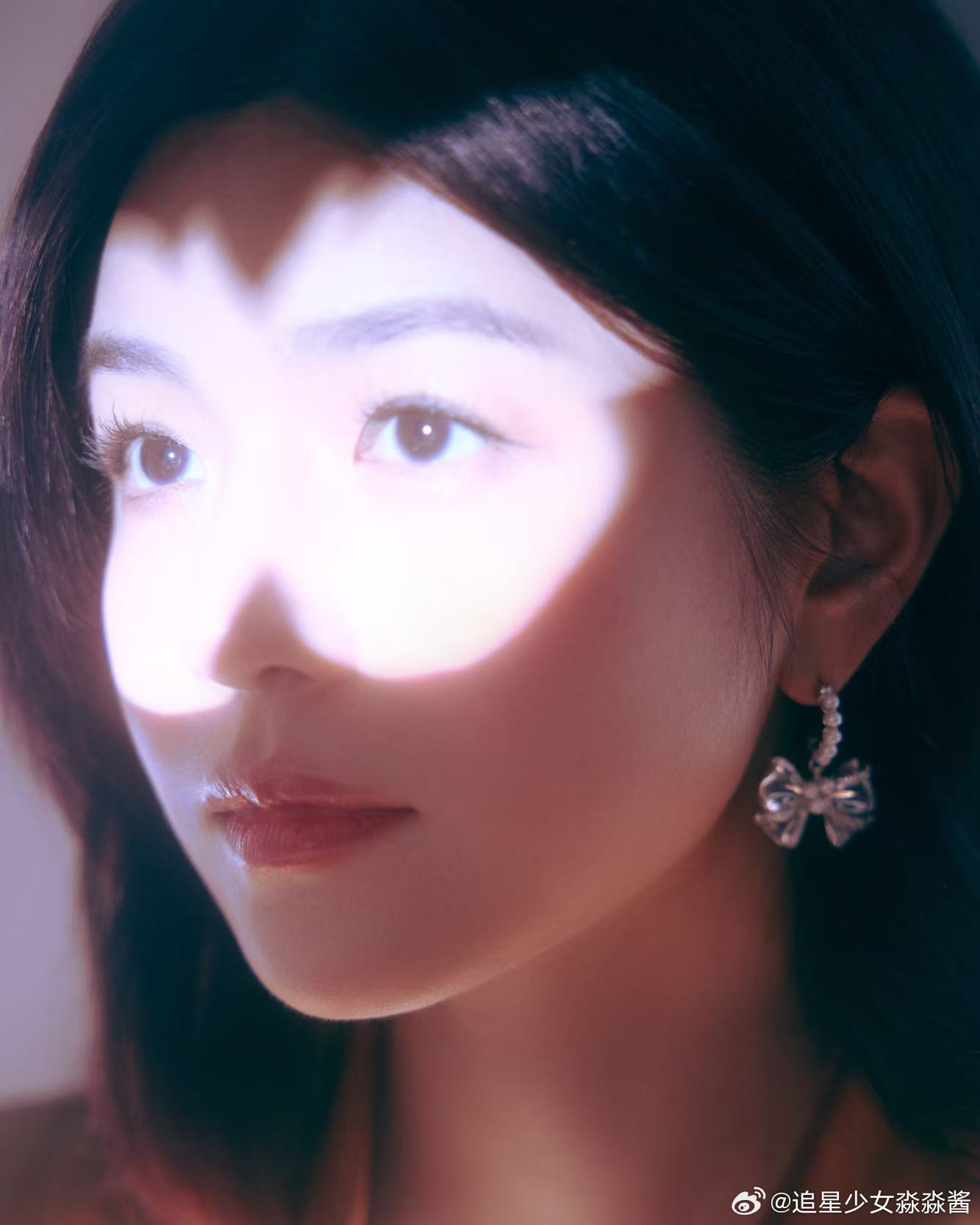 —— 陈妍希  ✖️ 一见你就笑 ——    蝶翼透出光亮🦋岑矜循光而来  取