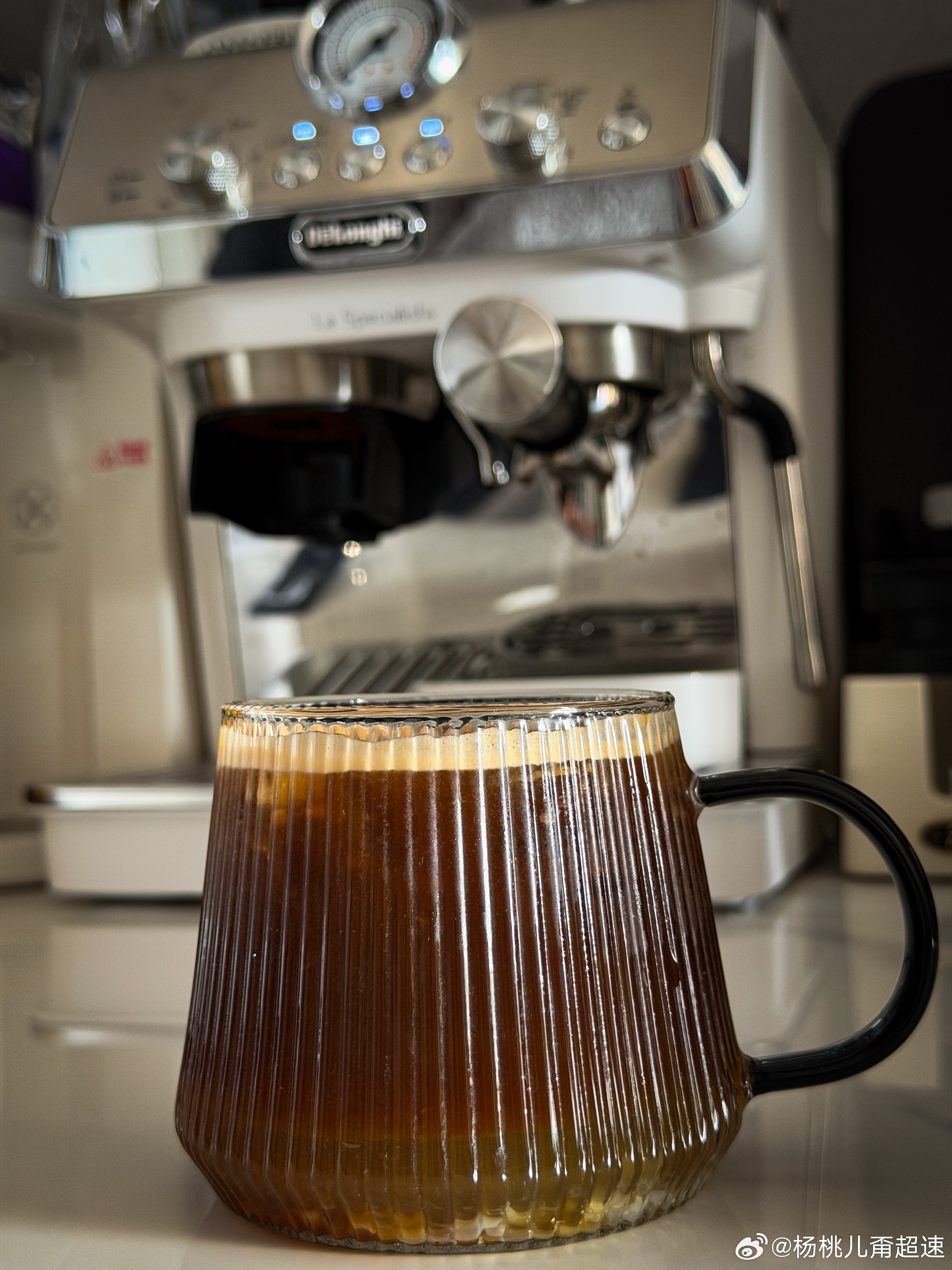 理发店潜规则其实理发店和健身房 洗车店都一样标价是虚高的，目的就是办卡储值不同对