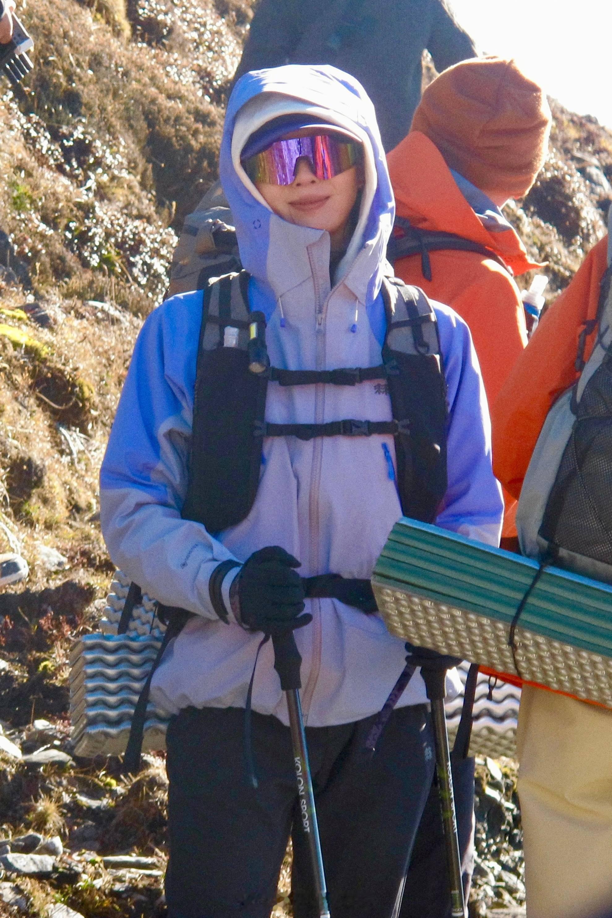 刘诗诗户外装是真的帅呀，看着是真想去旅游了 