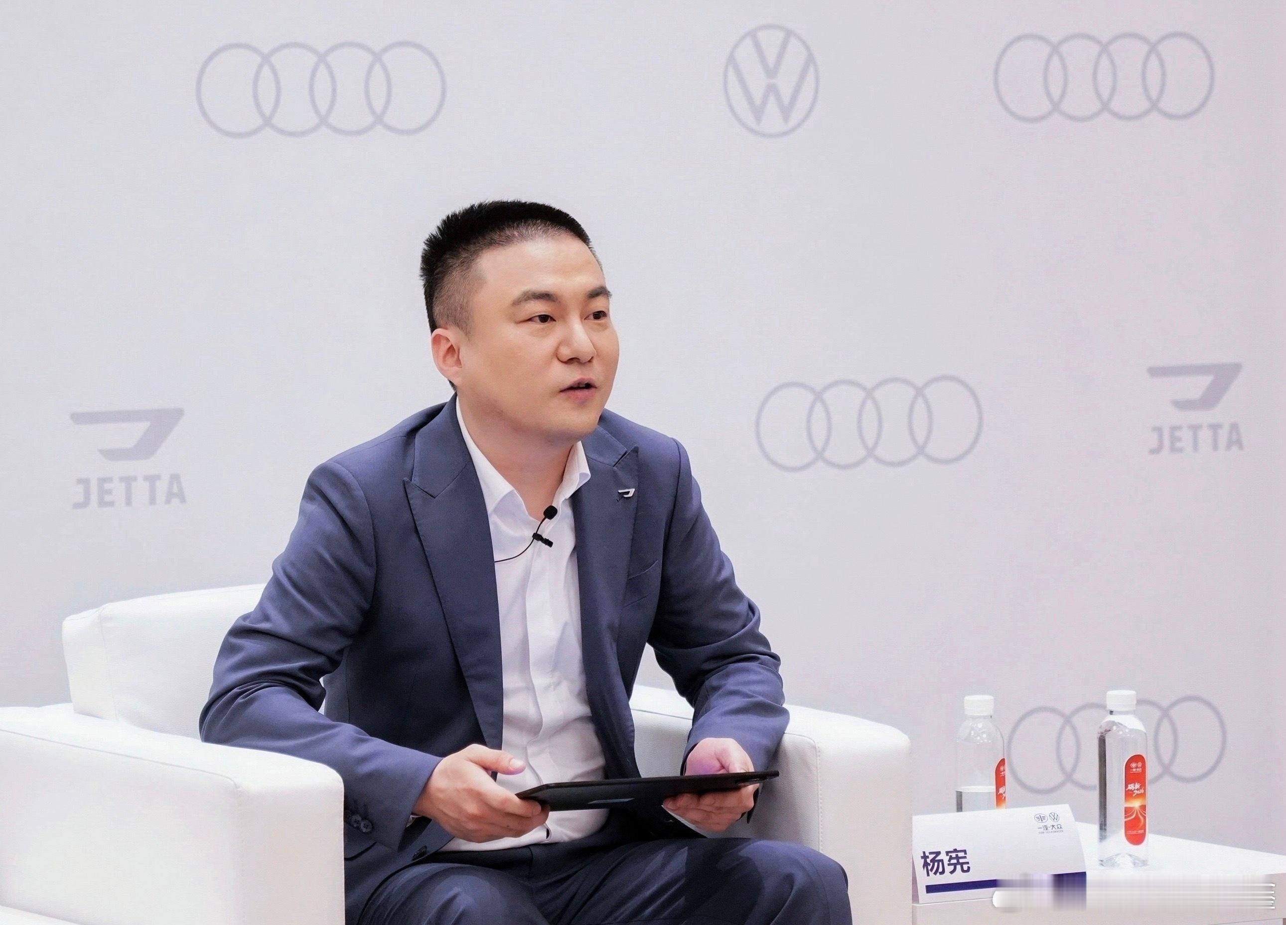 讲捷达之前，我想和大家说一点，捷达品牌不只是一汽-大众第三品牌，他的发展结构和体