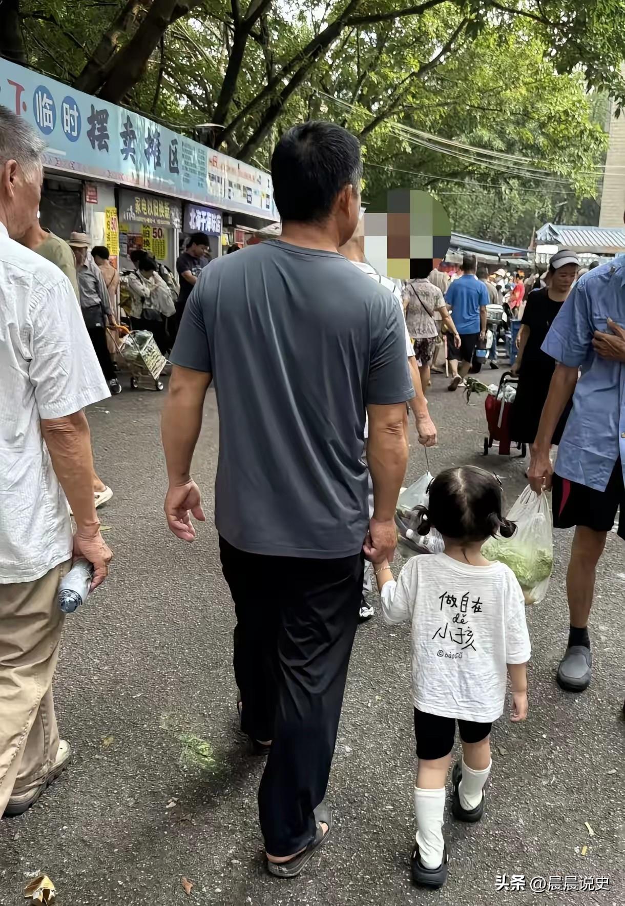 越战一等功臣张长海，退伍后因病痛，卖掉房子治病。2018年，妻子是真没办法了，就