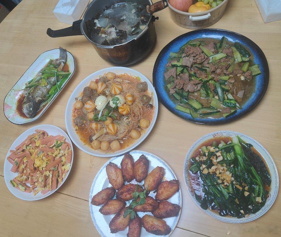 诗意回忆 吃饭吃饭，牛友先吃