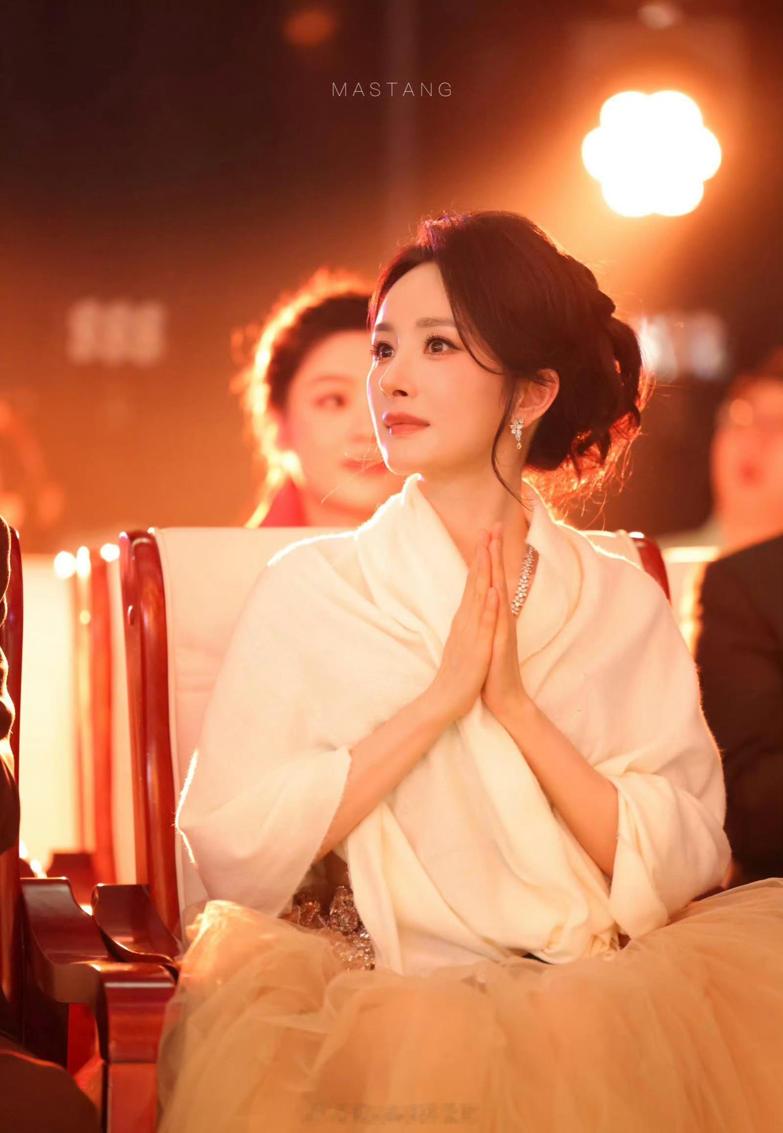 杨幂妈幂真美啊 我是大幂幂粉