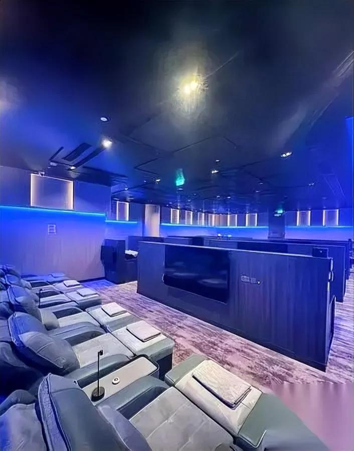 朋友澳门水疗遇赌局

3千变5万后他做了啥？

那天朋友在澳门尚品水疗闲着，手痒