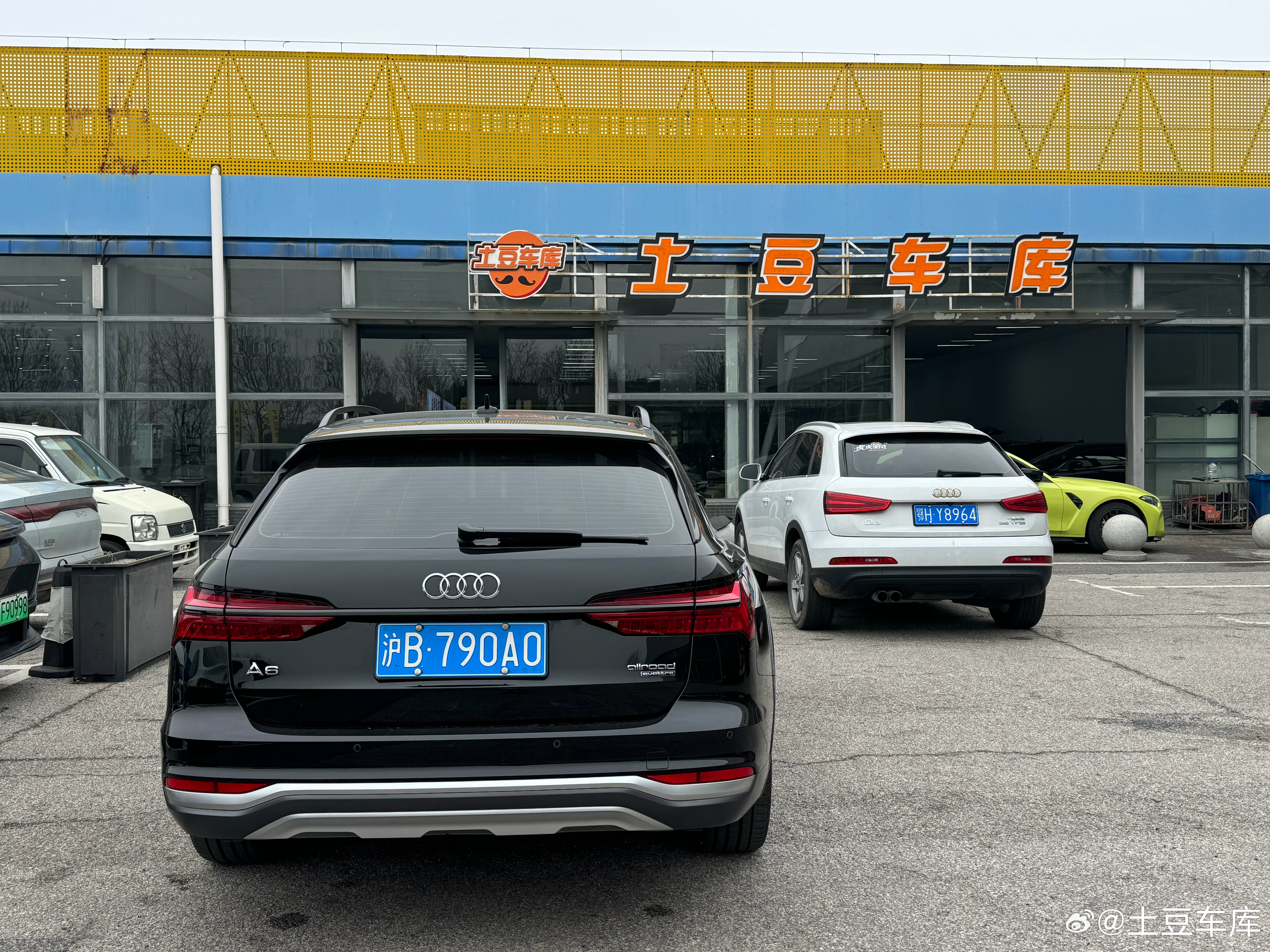 这个位置真是风水宝地我们一群人 大家庭🏠每天做自己喜欢的工作 不断学习 不断进