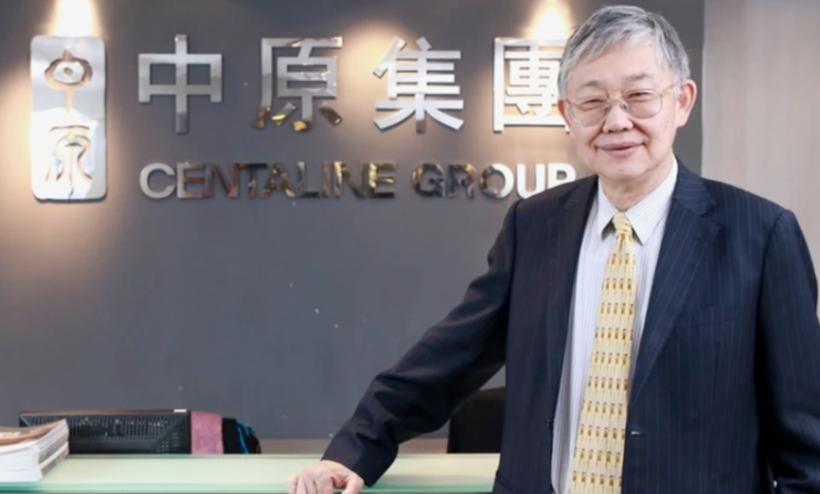 香港地产大佬施永青想出了一个绝顶聪明的办法：让厂商多生产一些会漏的避孕套，这样意