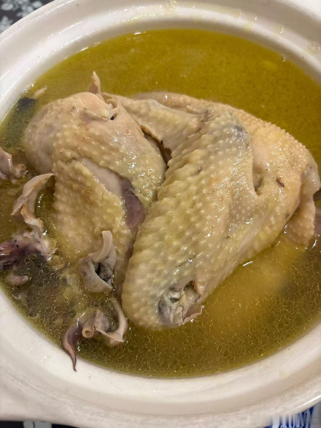 墨鱼干炖鸡，鲜。 