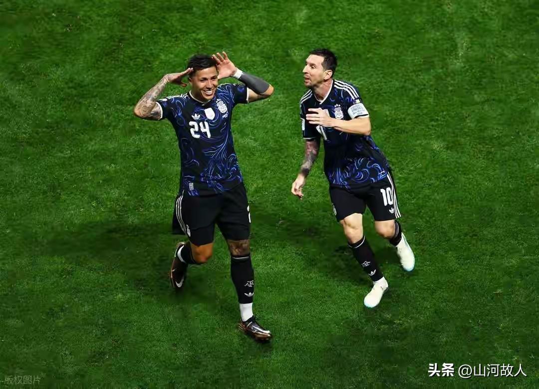 阿根廷2-1逆转绝杀英格兰，进入世界杯决赛，带来四大蝴蝶效应。

 
惊心动魄的