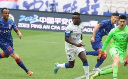 “从0-6到0-0，申花赢了。”

东体记者李冰这句话在球迷圈直接沸腾了。

9