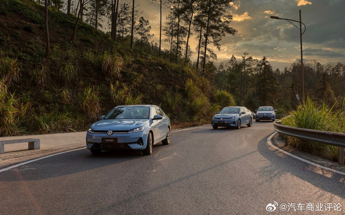 一汽大众3月31日，全新速腾S正式上市，以低至7.98万元的诚意售价，以及1年0