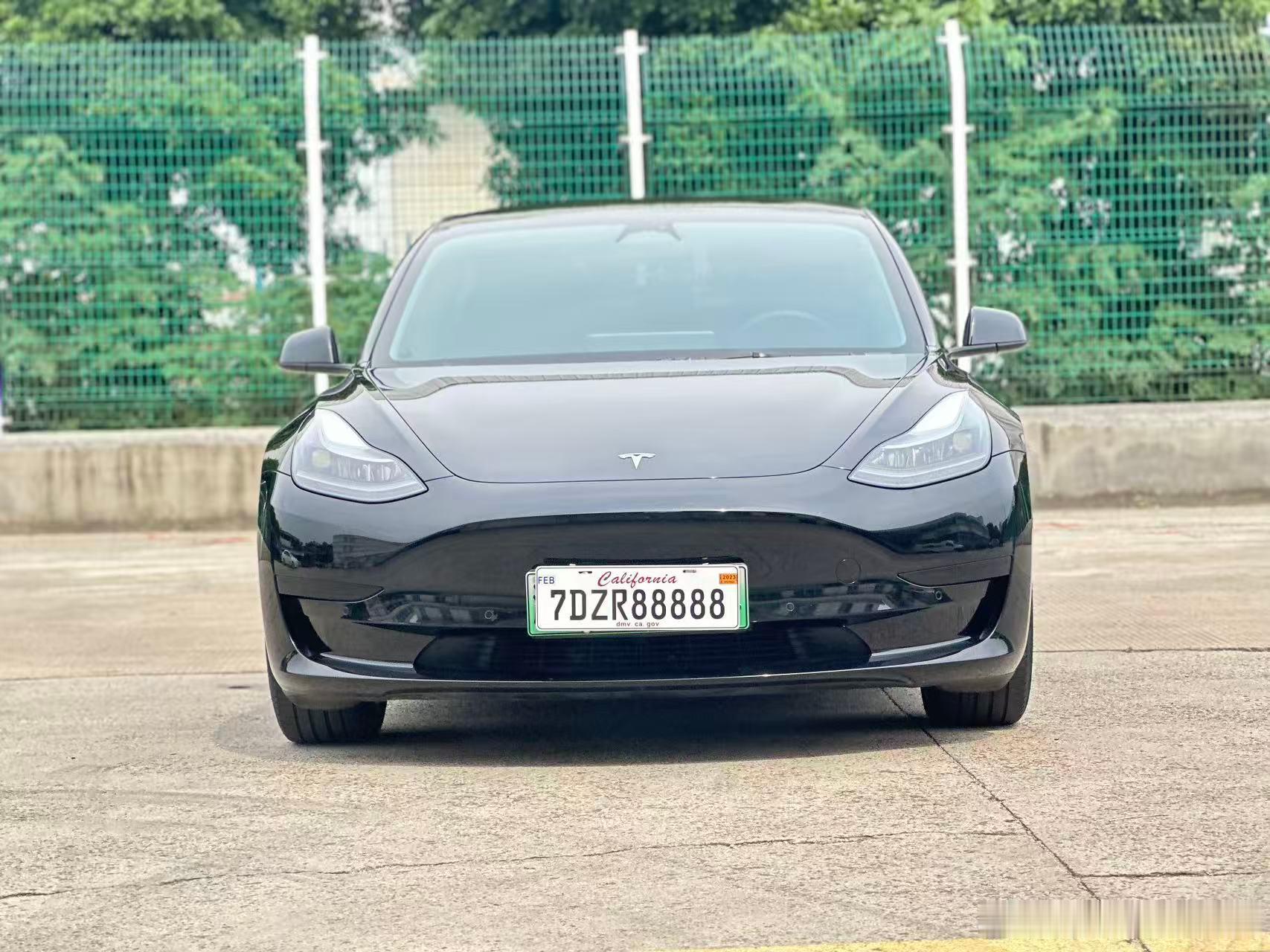 23年特斯拉MODEL 3 后驱标准版，一手车，0过户，9万多公里，原版原漆。查