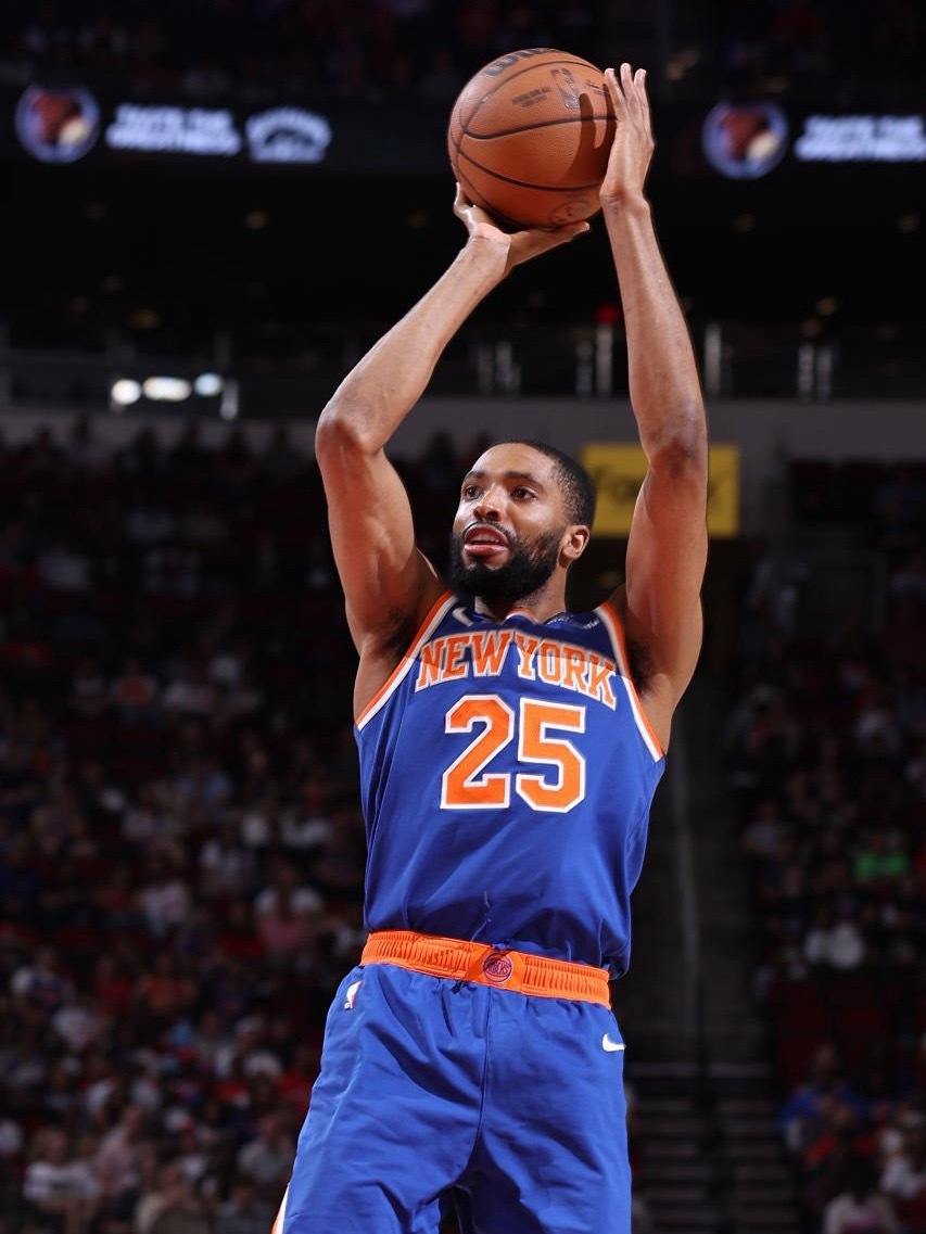 拉拉维亚即将达成全勤，解锁“铁人”称号全联盟一共有18人可以达成全勤，这其中包括