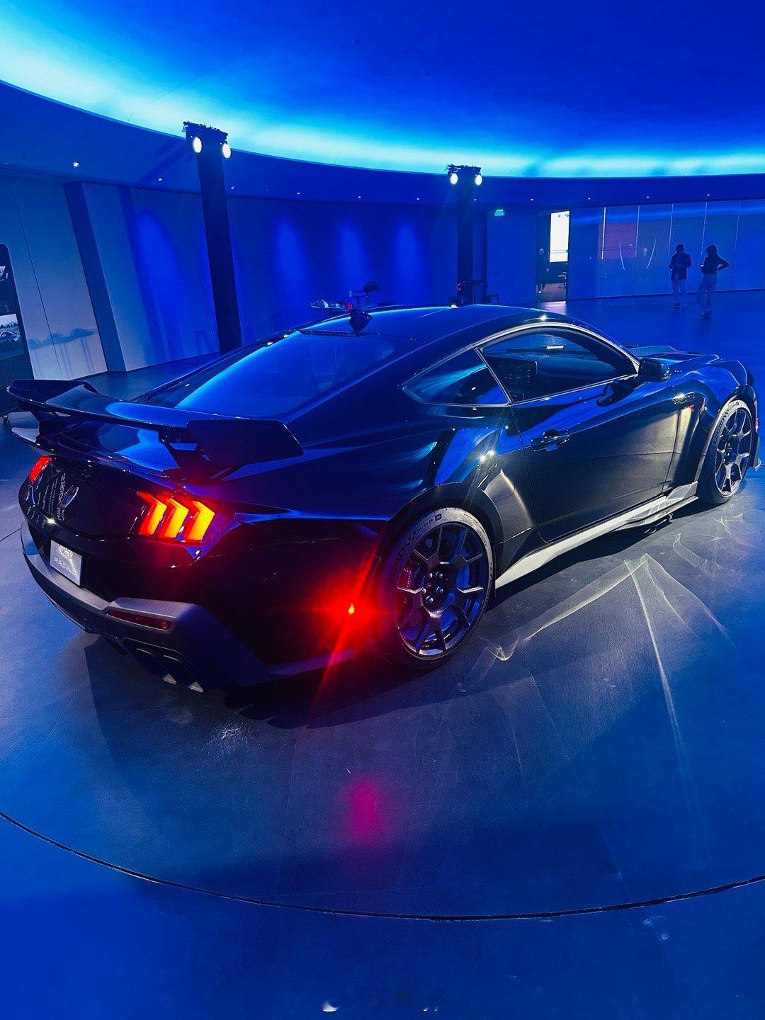 马年新的黑马王：借鉴了GTD和GT3赛车，接近800匹的Mustang Dark