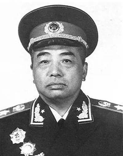 彭德怀三段婚姻背后的心酸往事：表妹不堪压力跳崖，原配离去另嫁，浦安修为何主动提出