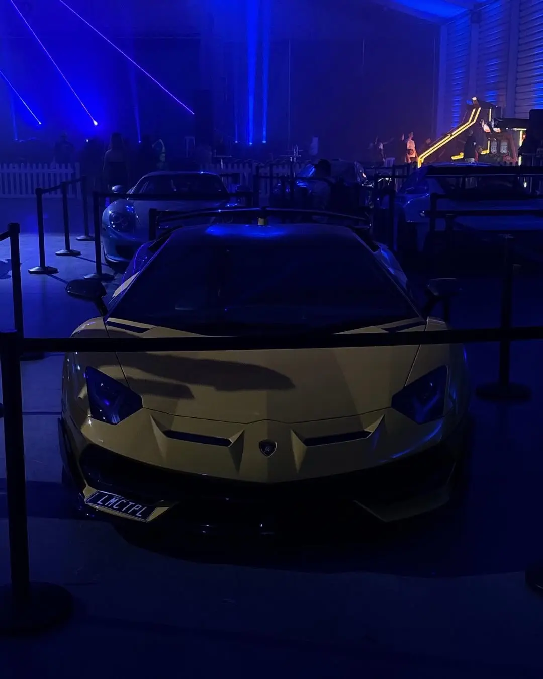 v12自吸的代表