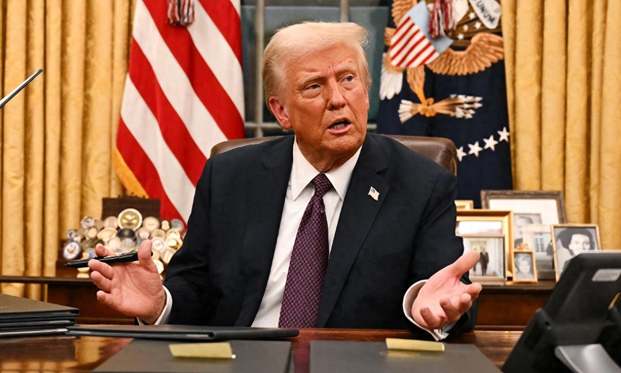 摊牌了！特朗普要赶尽杀绝，美军压境+禁飞令锁死，委内瑞拉战火一触即发！

   