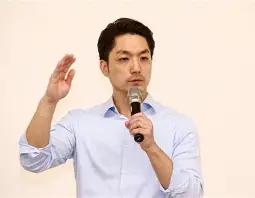 蒋万安对于沈伯洋的诘问非常的犀利！10月31日，台湾媒体披露，在当天举行的台北市