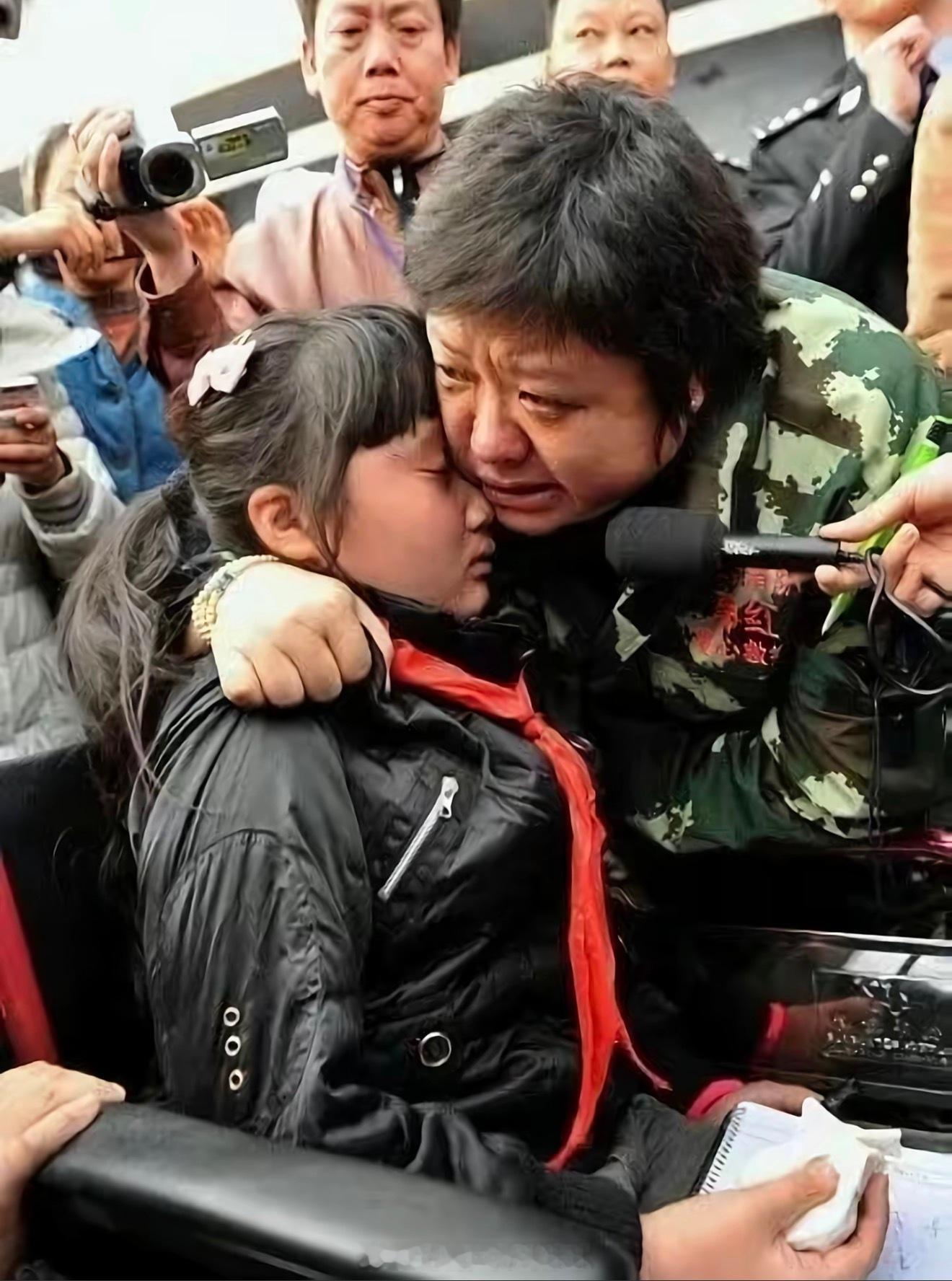 韩红道歉到底谁这么会找事不想去就不去呗，这有啥好道歉的。 你切记互联网没发达的时
