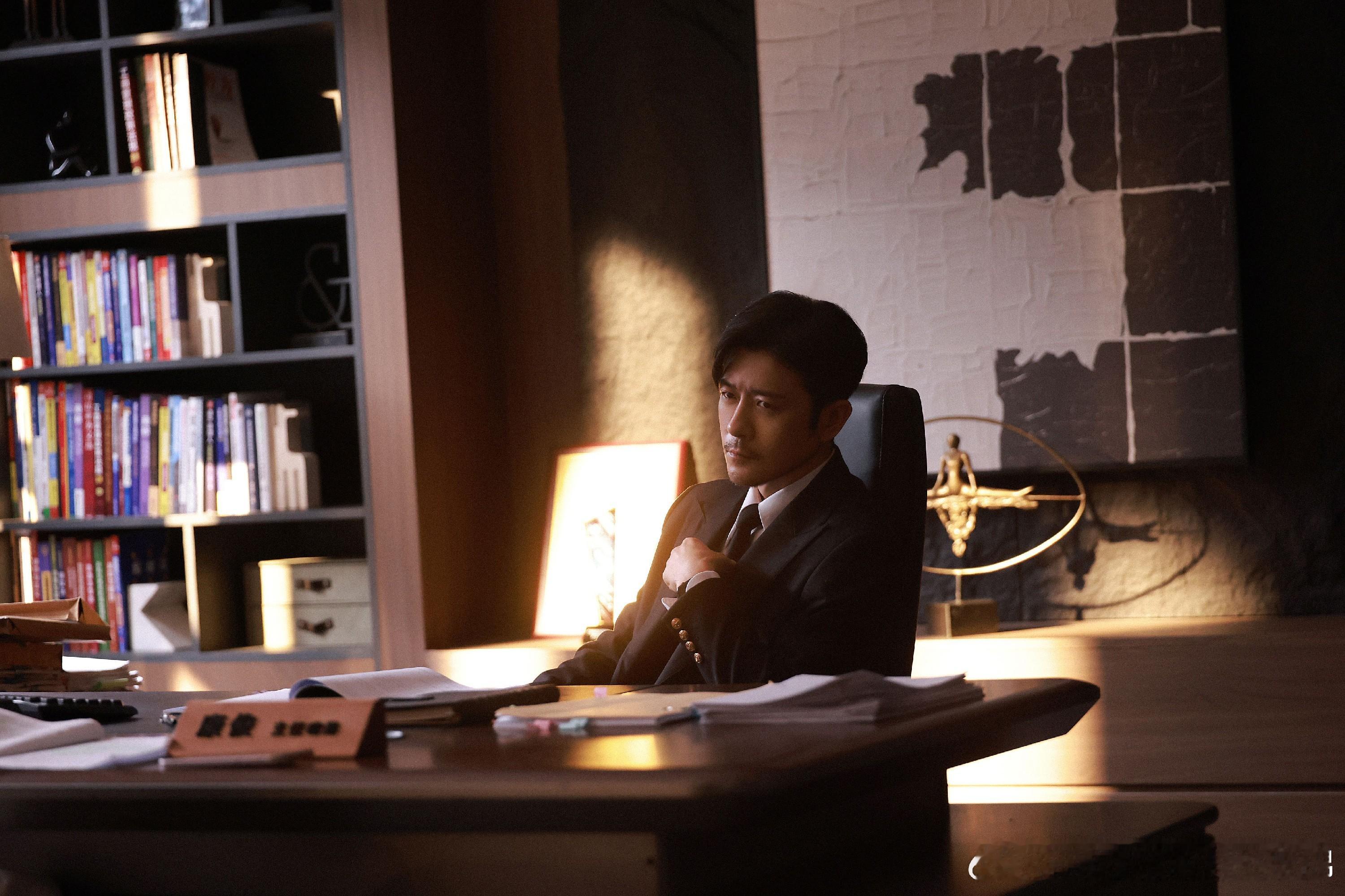 《女神蒙上眼》林雨申演活情法博弈“顶辅”律政精英细节见真章 本次出演康俊，是林雨