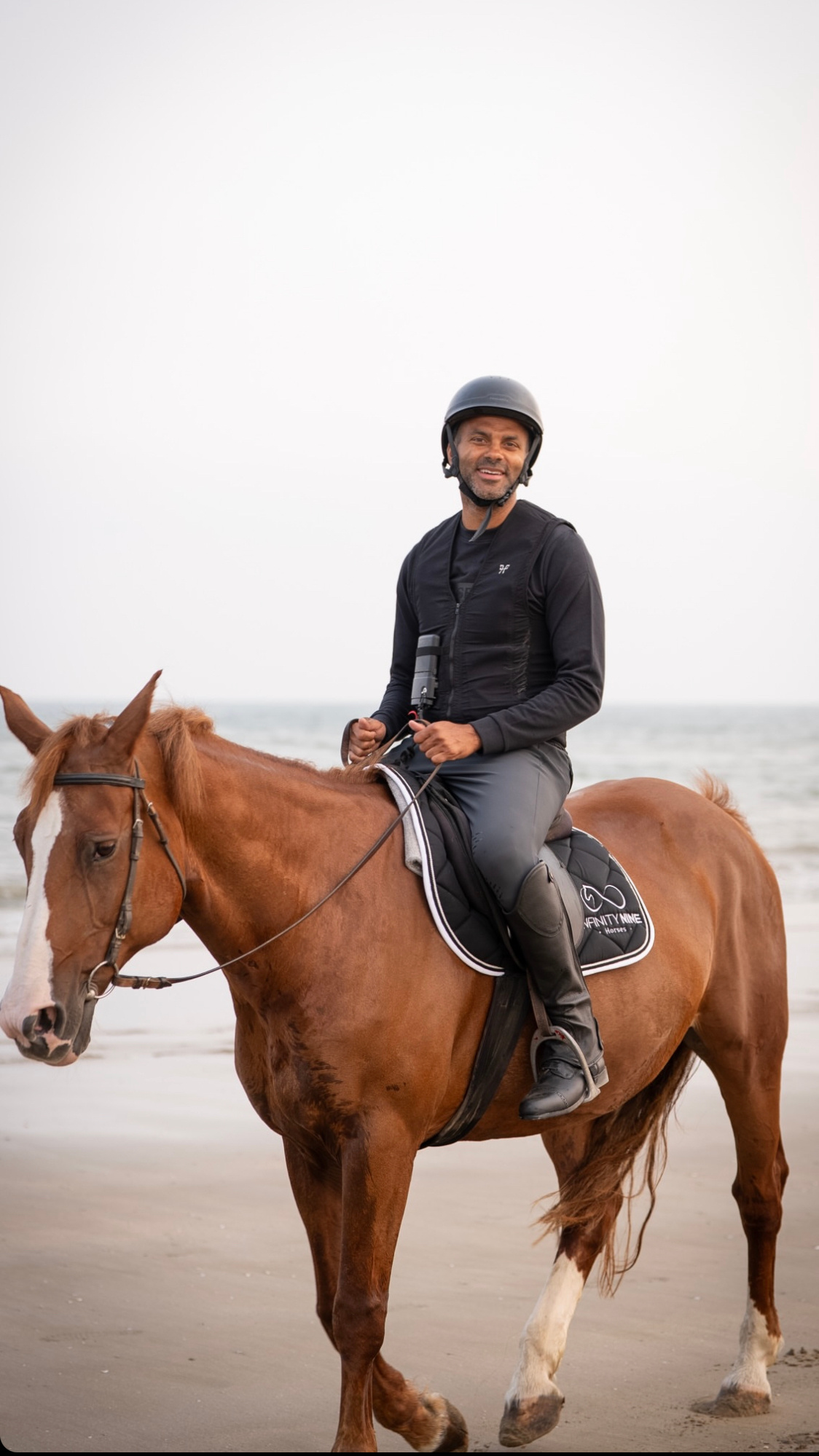 托尼·帕克晒海边骑马照🐎🌊超话创作官 ｜圣安东尼奥马刺 ｜托尼帕克 ​​​