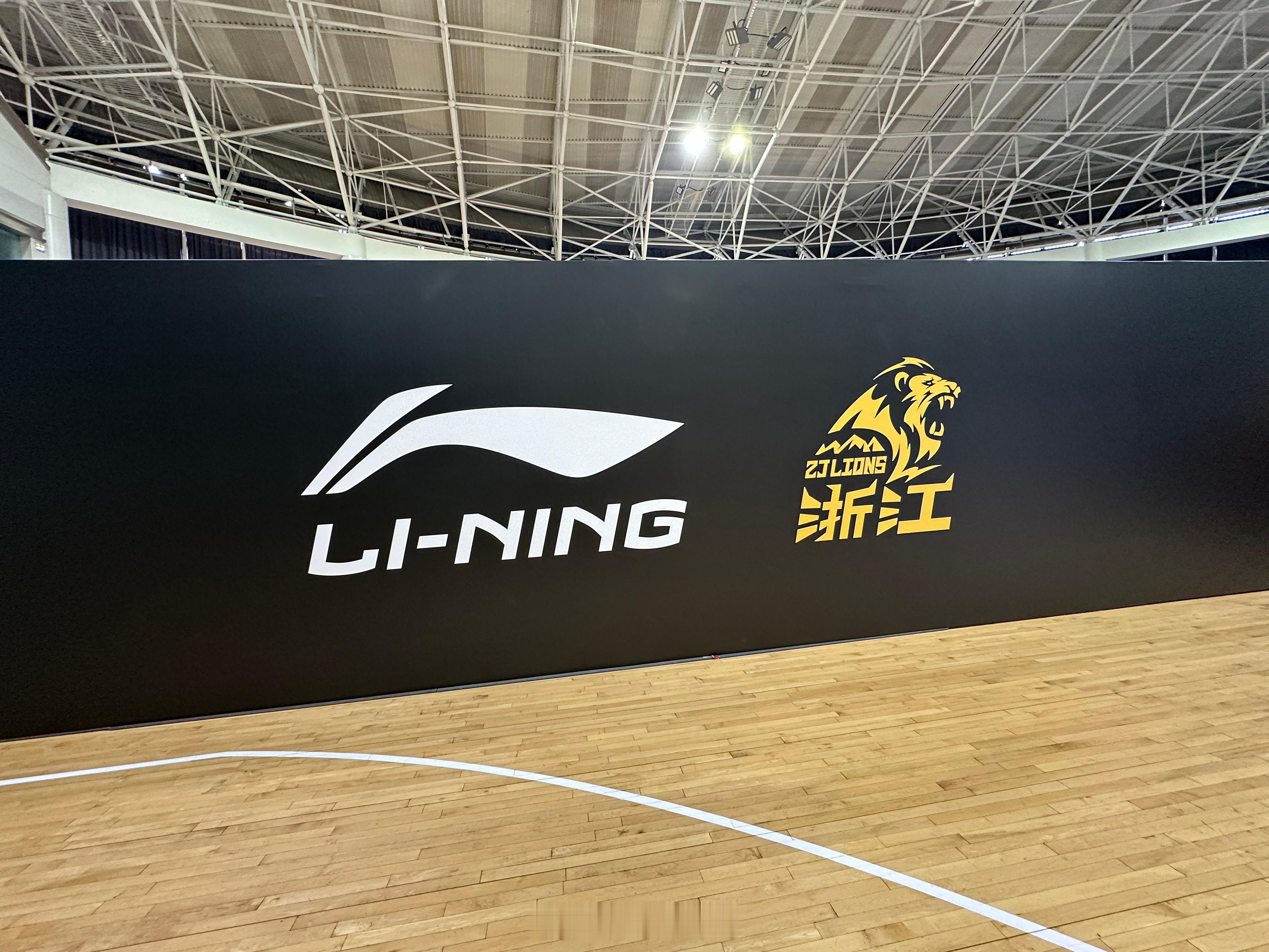 cba李宁篮球 要开赛了，活动多多，先来参加赞助商的球迷日活动！图5这件也算经典