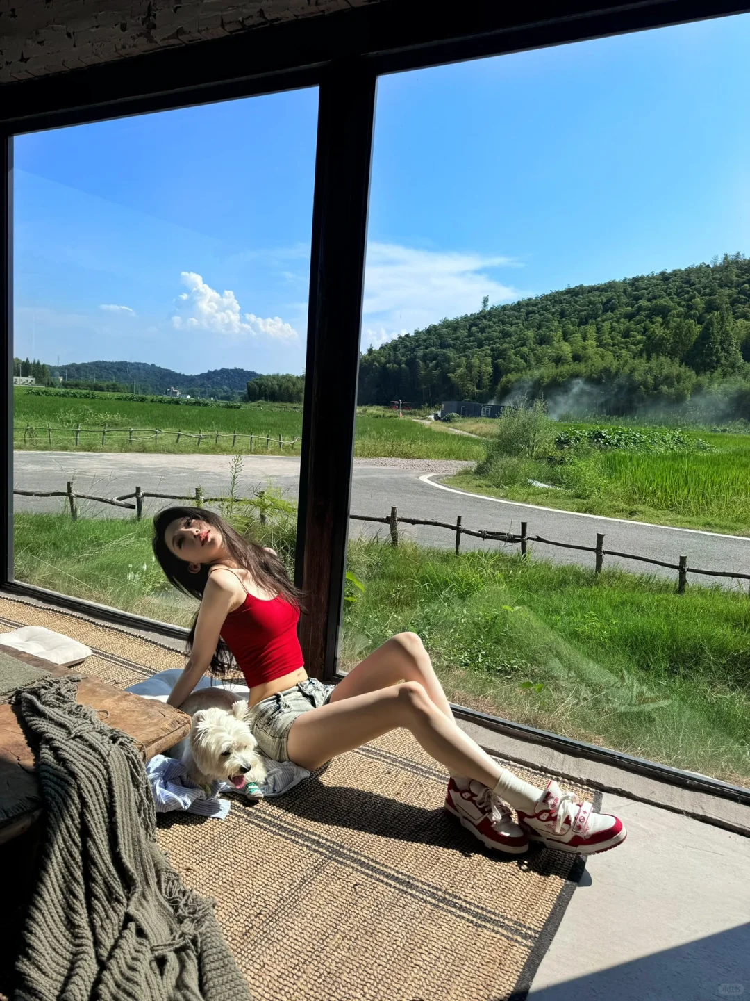 这女的谁？？