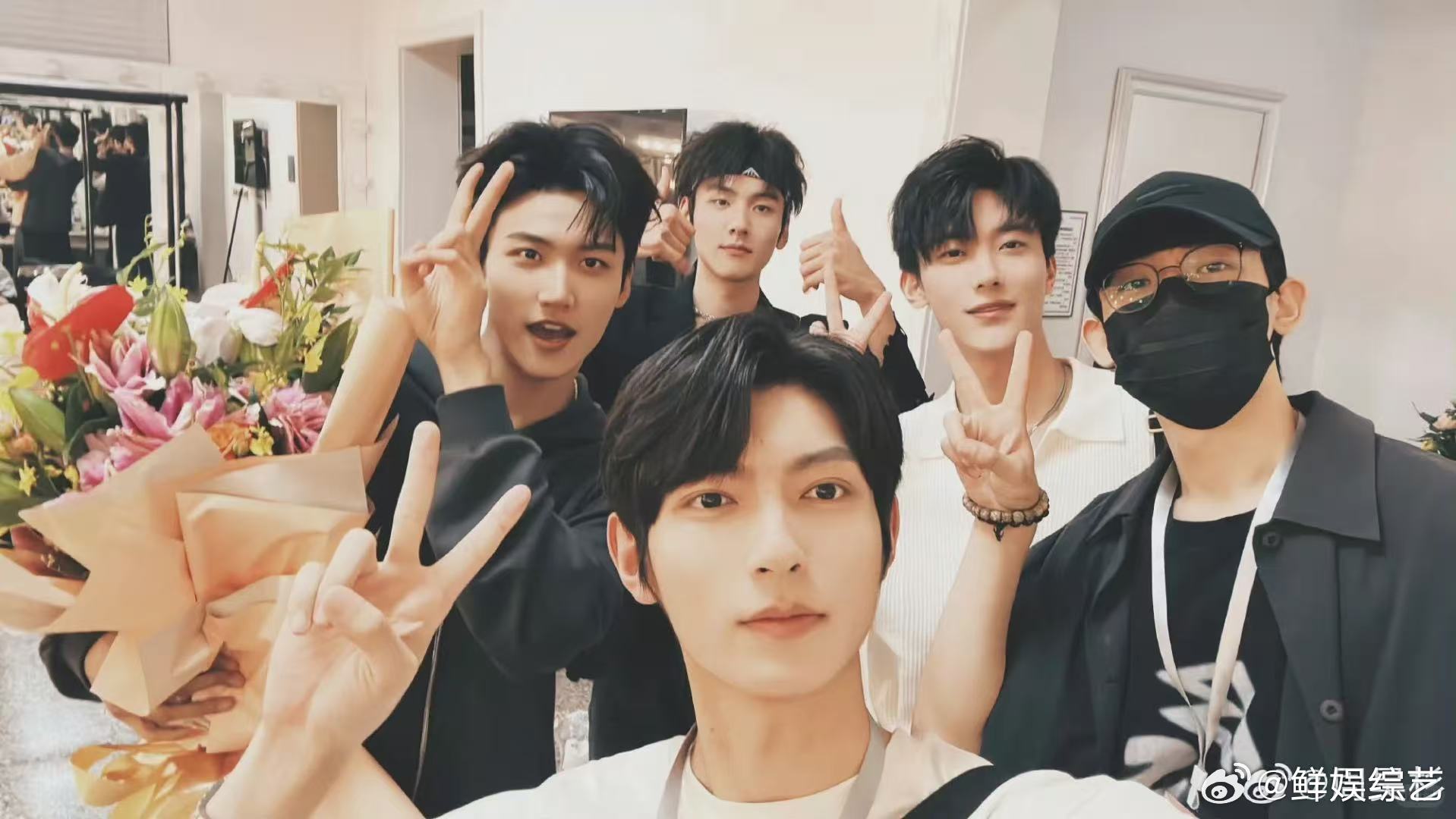 周柯宇哥哥从短剧转战芒果综艺合伙人短剧赛道走出的帅哥，周昊杉转战综艺依旧亮眼，可