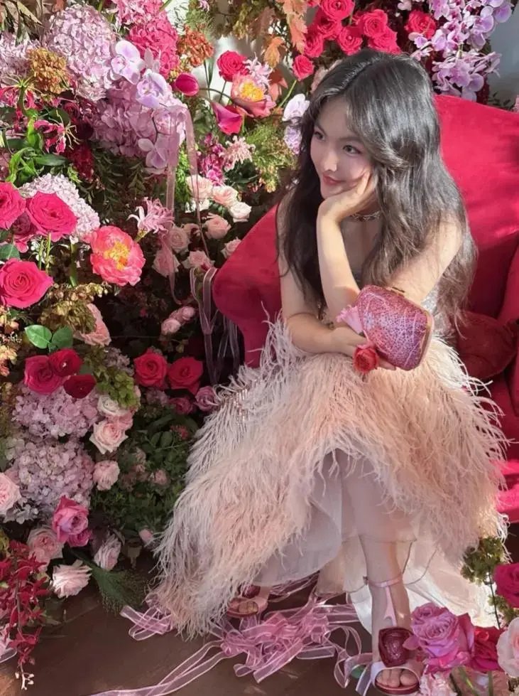 李湘晒王诗龄穿限量款照片，一身仙女粉看着格外甜！ ​​​