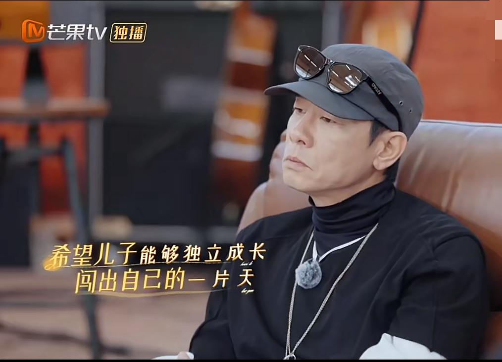 哈哈哈，说起对女孩的态度，苏醒秒变脸。
果然对待男孩、女孩教养态度不一样。
在《