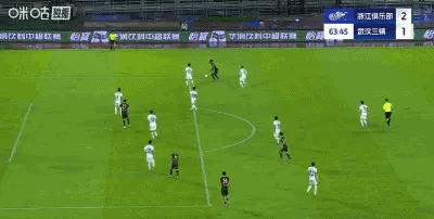 王钰栋接奥乌苏助攻头球破门，浙江2-1反超三镇，王钰栋打入本赛季联赛第10球！热