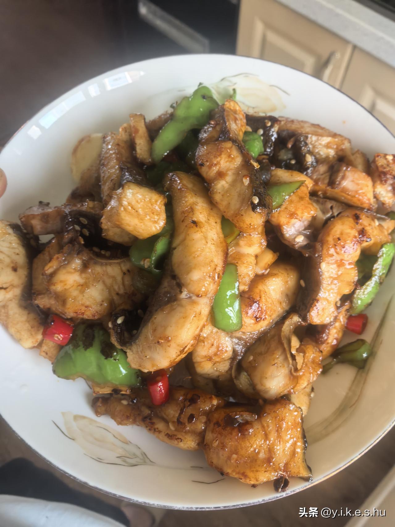 好久没有做红烧鱼块了，味道还是一如既往地好，在我心中比饭店的好吃