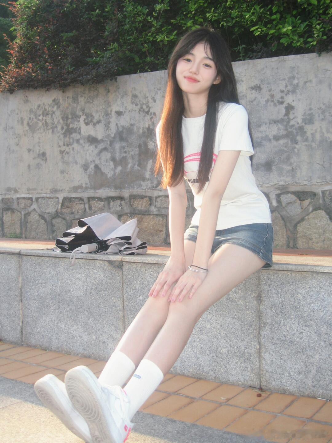 阳光下的美少女～ 