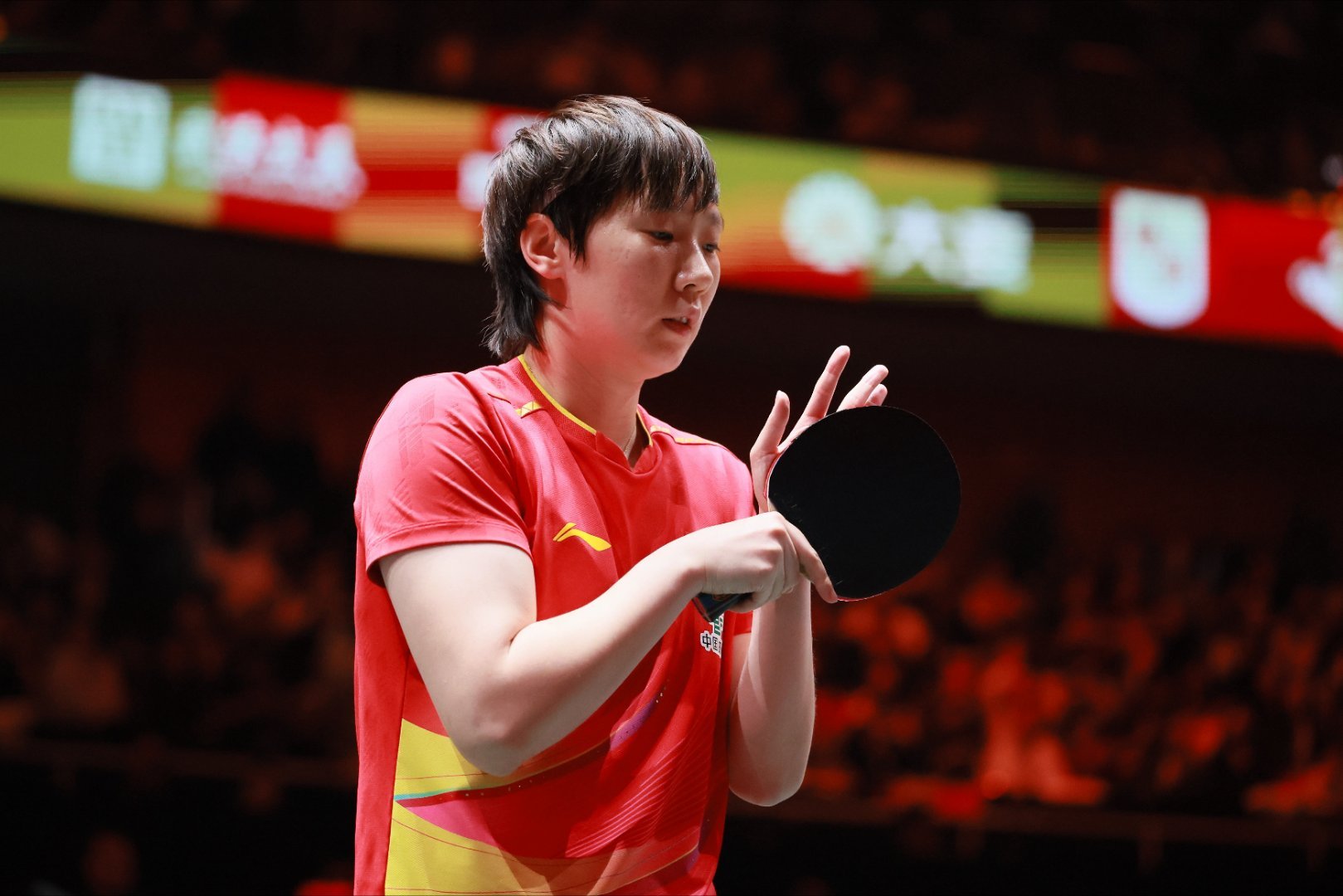 邓亚萍说羡慕王曼昱的护台面积251207成都混团世界杯 | 中体王曼昱说自己压力