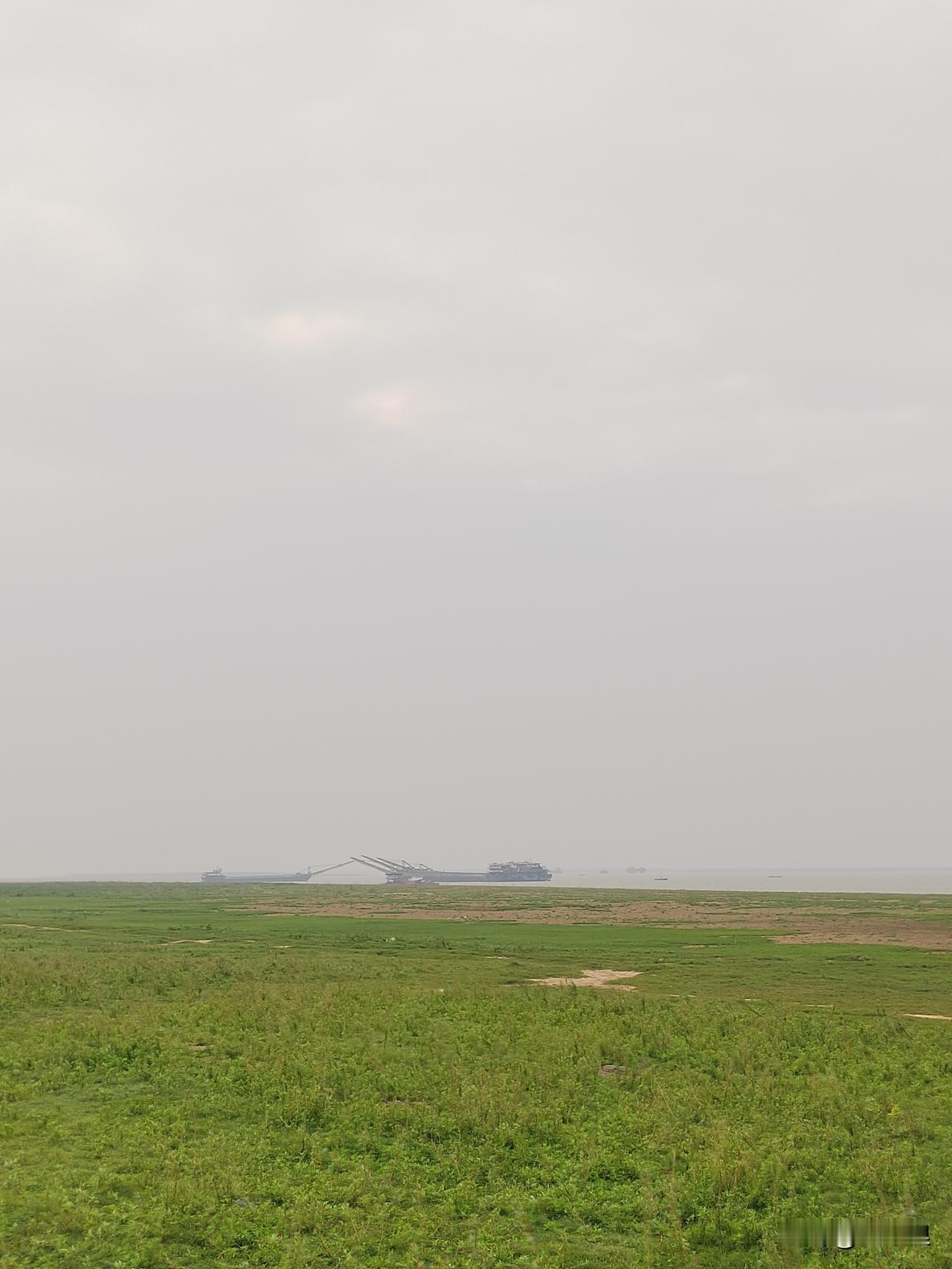 12月29日早间心语
        四水出洞庭，洞庭出长江，长江出东海，自然水