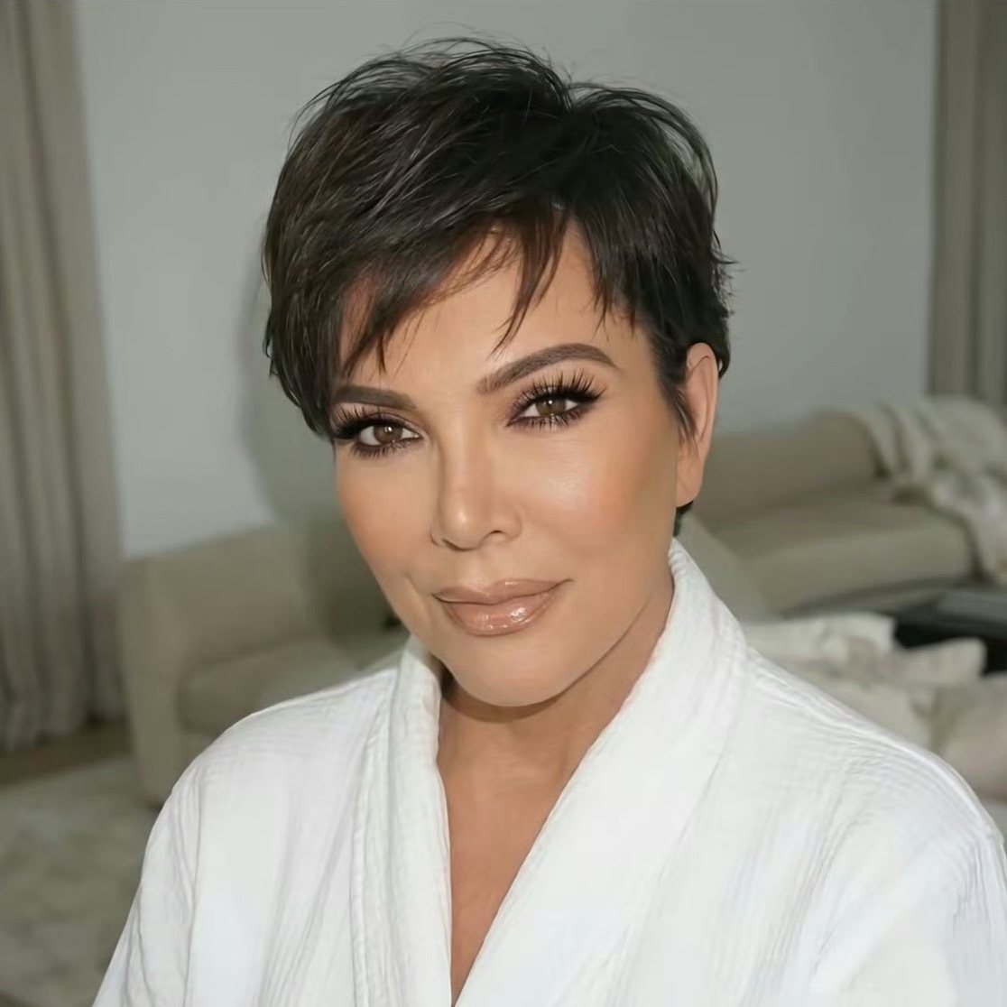 nssign的方毅家拿卡戴珊家族太后Kris的照片当头像 