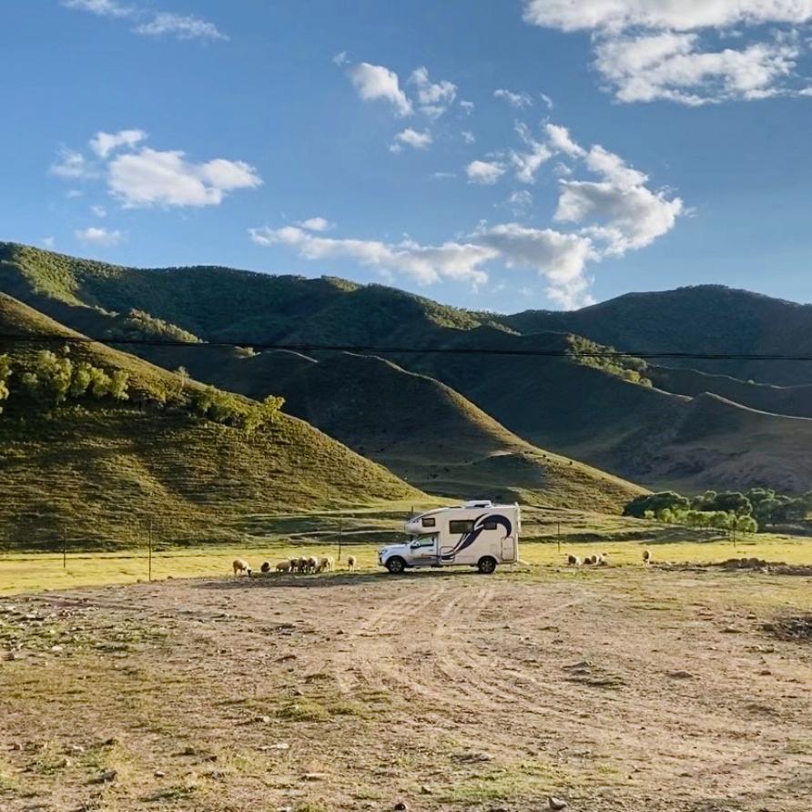 它是我的第一辆房车—览众C7A，直到今天，提车那天的兴奋劲儿还记忆深刻。这份兴奋
