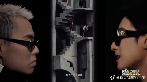 严浩翔MYWAY侧脸镜头严浩翔谢帝MYWAY对唱 黑白风格的MV跟他挺搭的，侧脸