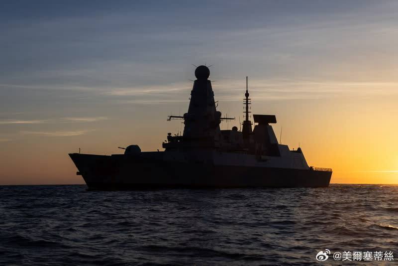 英國海軍因後勤人員週末沒上班無法出兵，要再等兩周才會到場！(黃花菜都涼了)英國皇