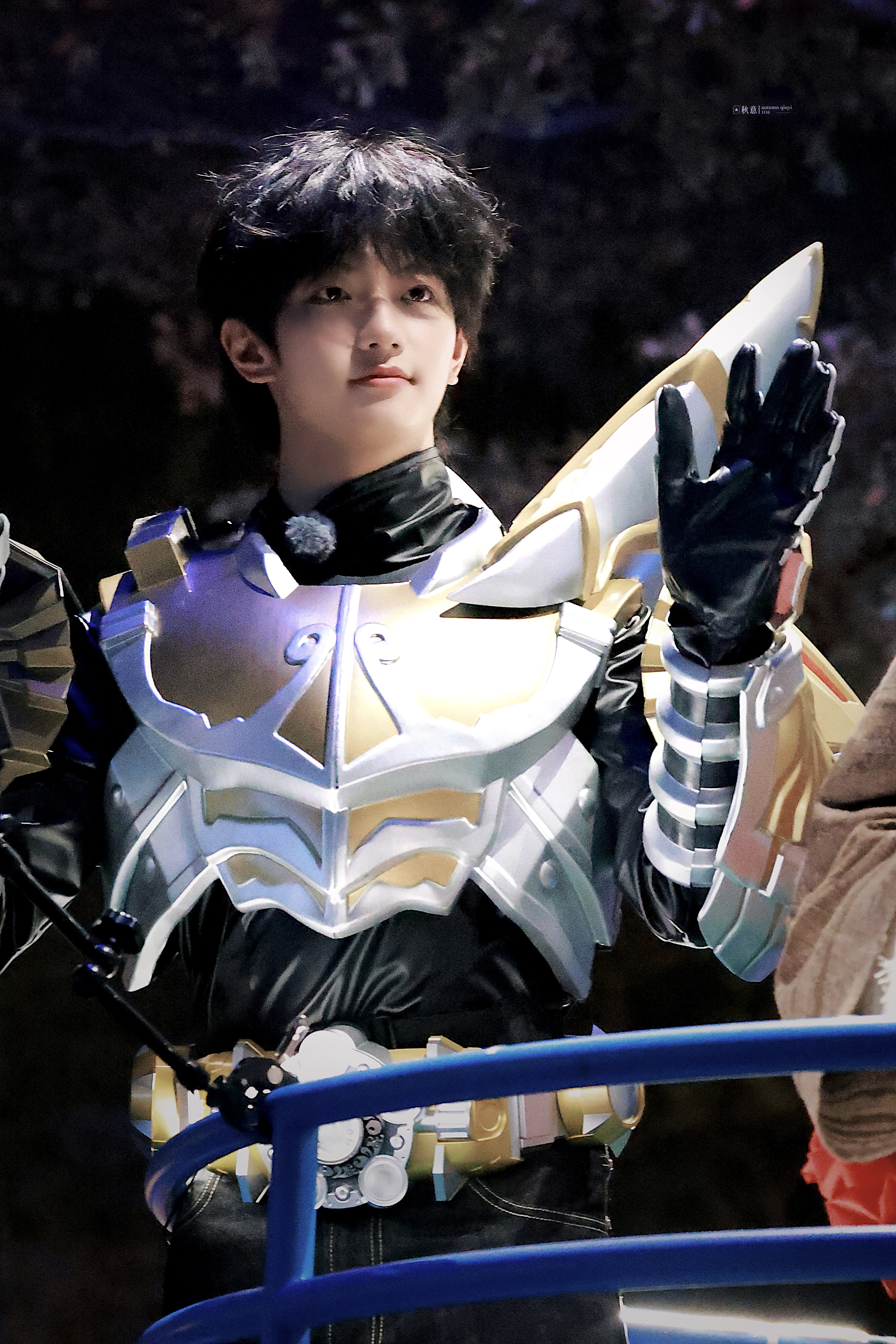 穆祉丞被吓一跳好可爱 被吓到后下意识的反应好真实🥹果然萌是一种天赋🤲期待正片