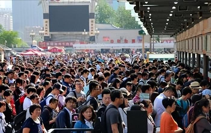 每年五一假期，旅游市场的表现都能反映一个国家的消费活力和发展韧性，今年中美两国的