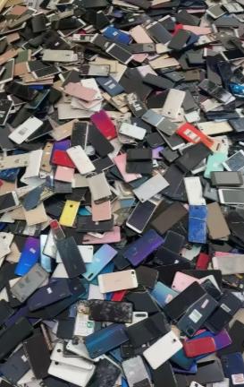 千万别被高价回收手机给骗了！他们嘴上说回收炼黄金，全是忽悠人的套路。
 
麻烦看