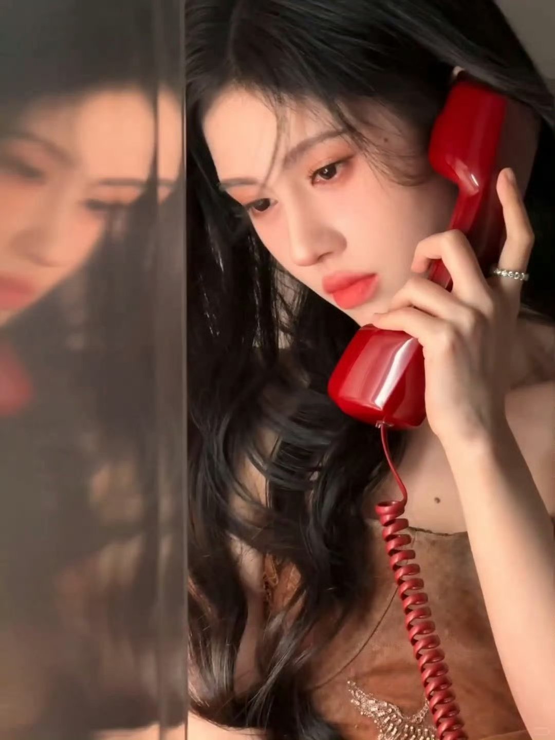  杜华想挖走鞠婧祎化妆师 不愧是娱乐圈顶级猎头！杜华一眼看中华天崎的骨相化妆绝技
