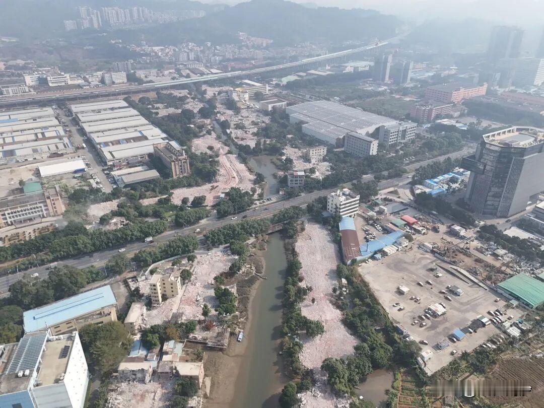 【全市首个！大涌村（上下街）拆完了！】1月29日，伴随着最后一栋旧屋平稳拆除，南