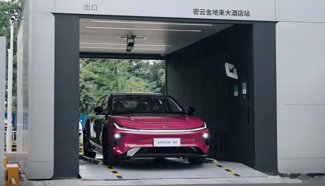截至6月底，宁德时代的巧克力换电已经在全国范围内建成2000座换电站，实现了对3