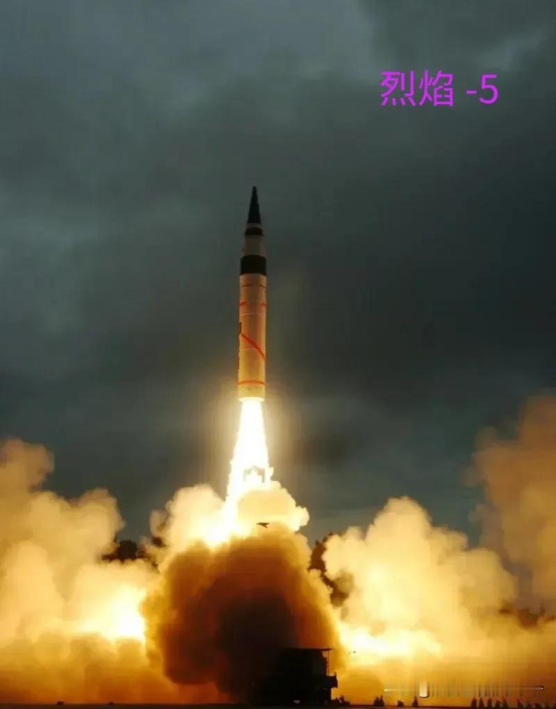 东方大国：谁惹我，我打谁！
东方阿三：谁惹我，我控制不住我自己[捂脸]
东方阿三