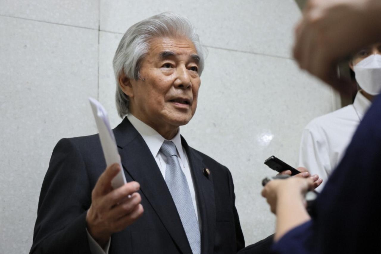 【日本自民党宪法修正实现本部长中曾根弘文围绕天皇独女敬宫爱子公主的不当发言受到日